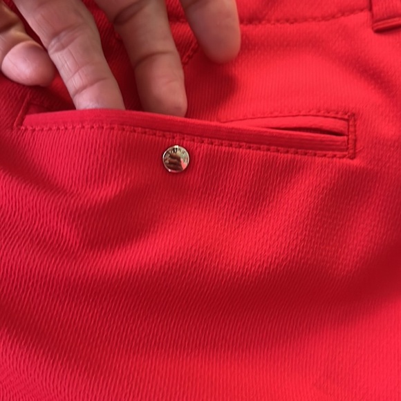 Annika Cutter & Buck Women’s Red Golf Shorts  with silver buttons Size 2 - Picture 6 of 12